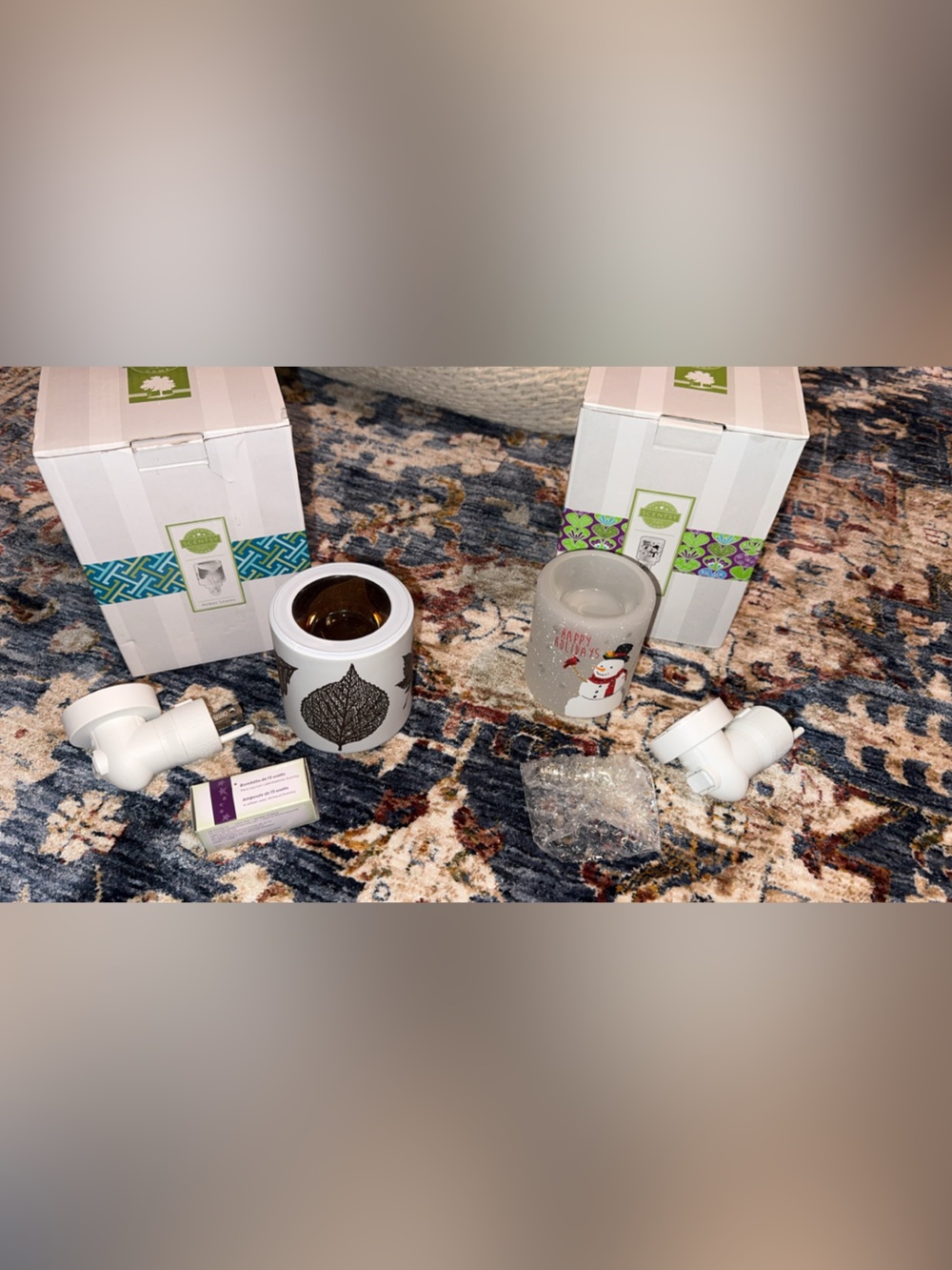 NWT 2 SCENTSY WAX FRAGRANCE WARMERS SEASONAL FALL/WINTER BUNDLE SET OF 2